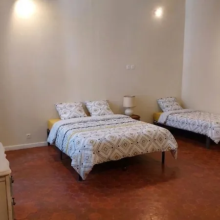 Apartament Grand Proche Avignon